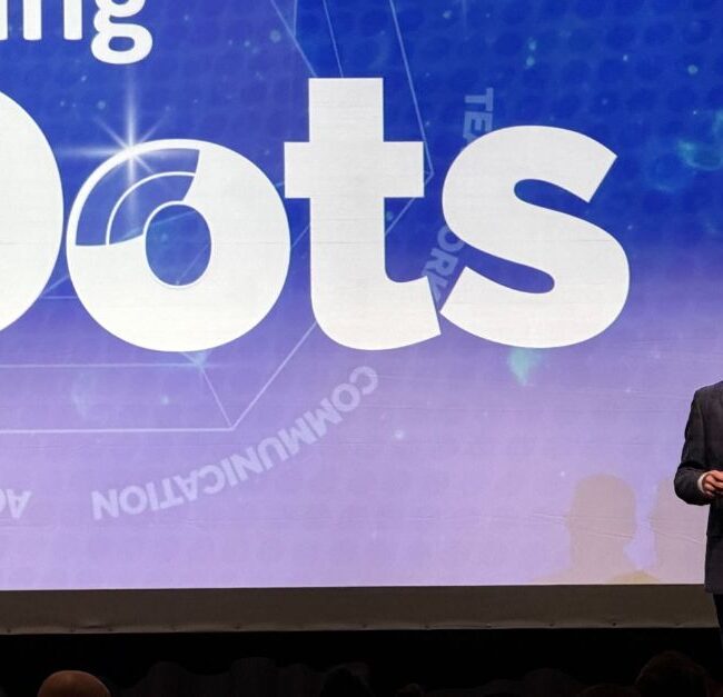 How to Choose the Best Keynote Speaker for Your Technology Conference