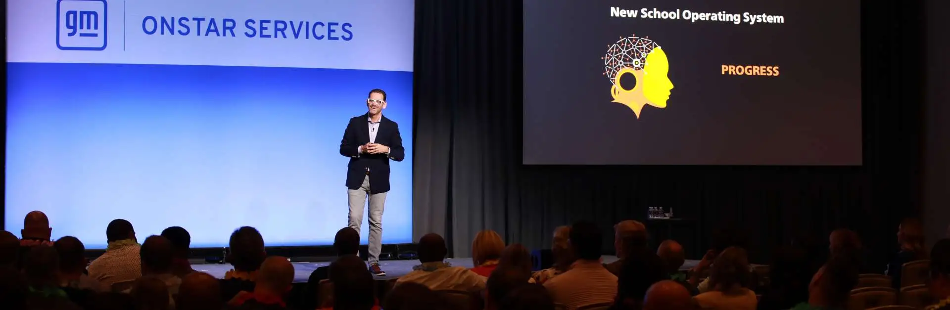 How to Choose the Best Keynote Speaker for Your Annual Company Meeting