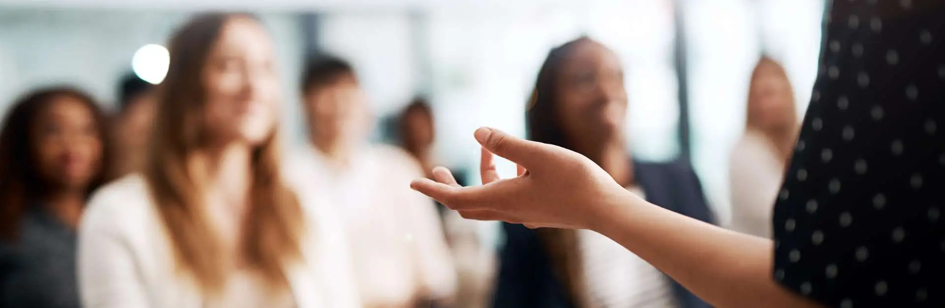 How to Choose the Best Remote Work Keynote Speaker for Your Event