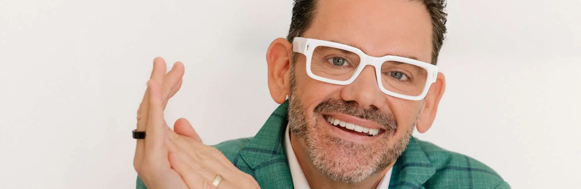 Why the Best Keynote Speakers Make You Laugh Before They Make You Think