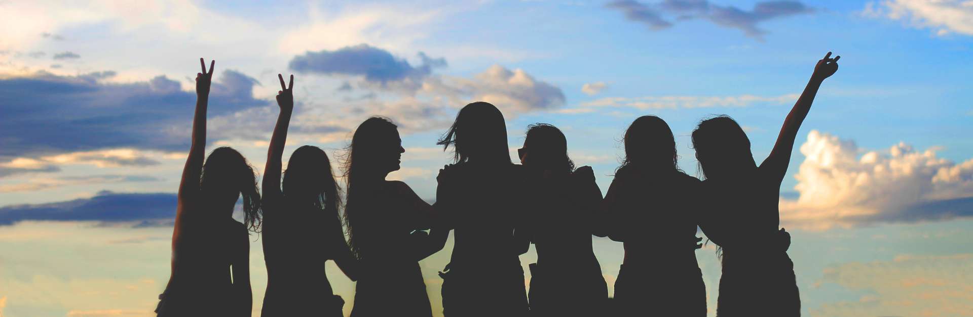 Top Keynote Speakers for a Women in Leadership Event (2026 Guide)