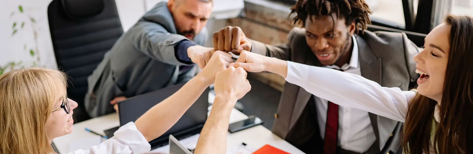 Company Culture Examples: 14 Real Examples You Can See at Work