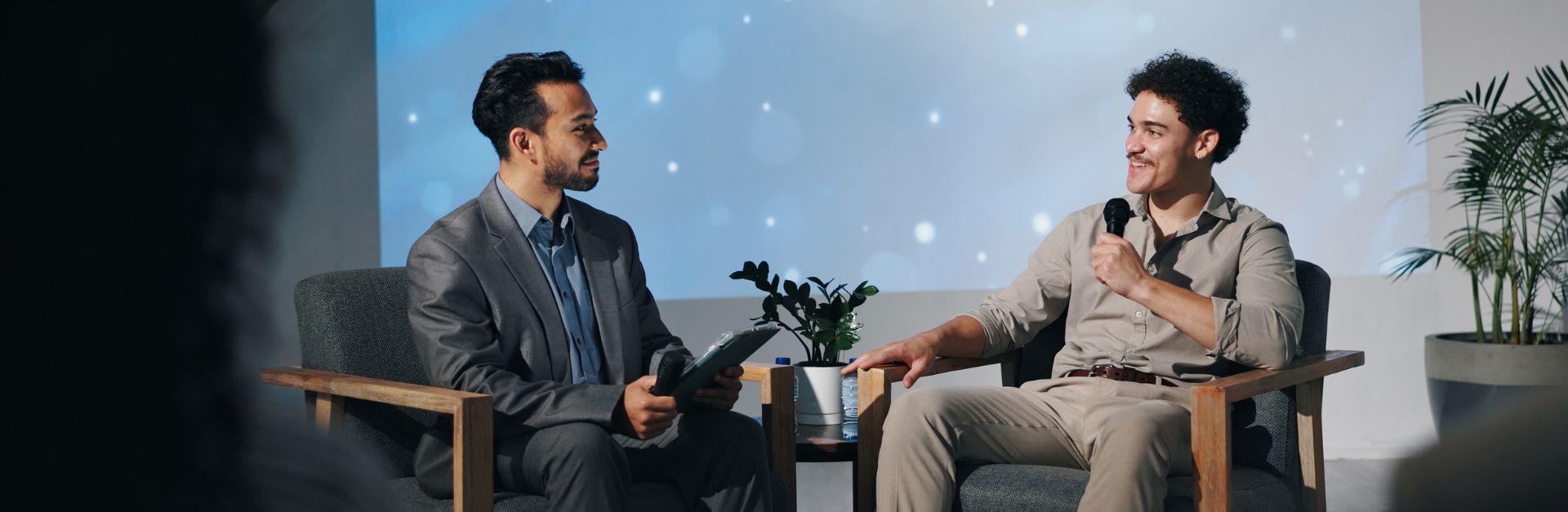 How to Introduce a Keynote Speaker: A Template and a Real Example