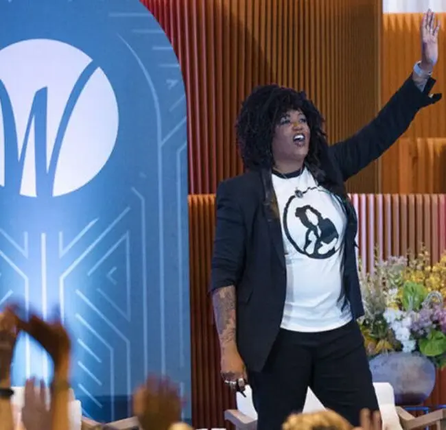 Keynote Speakers Like Cassandra Worthy: 8 Change Speakers Worth Booking in 2026