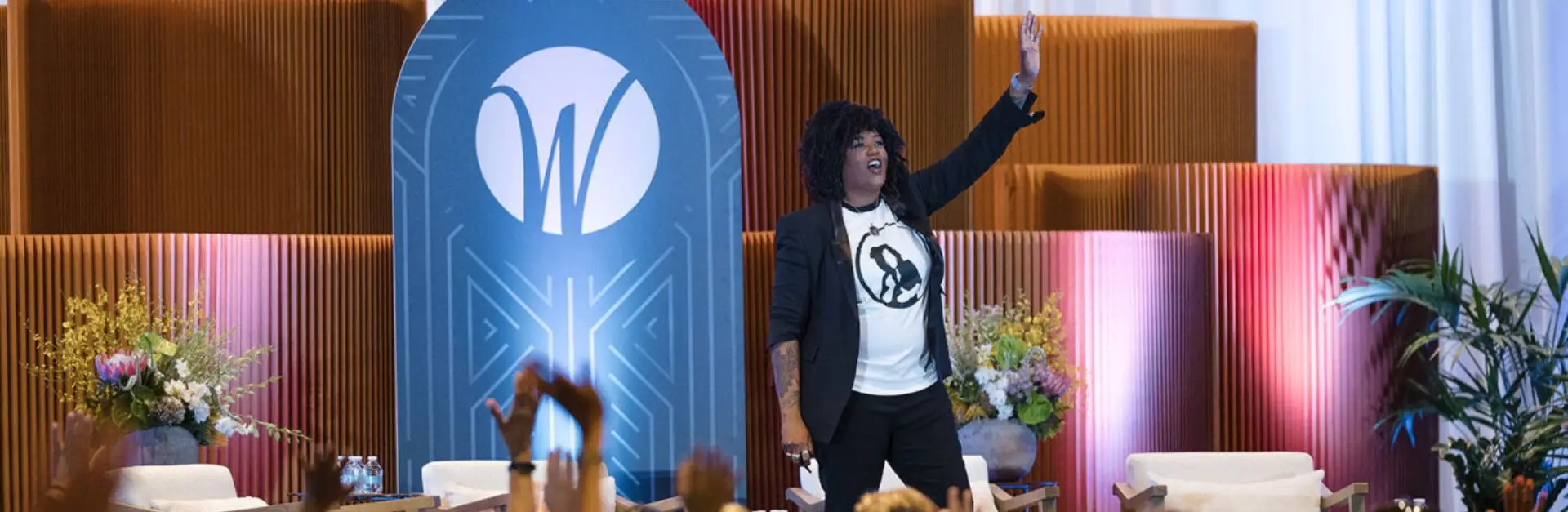 Keynote Speakers Like Cassandra Worthy: 8 Change Speakers Worth Booking in 2026